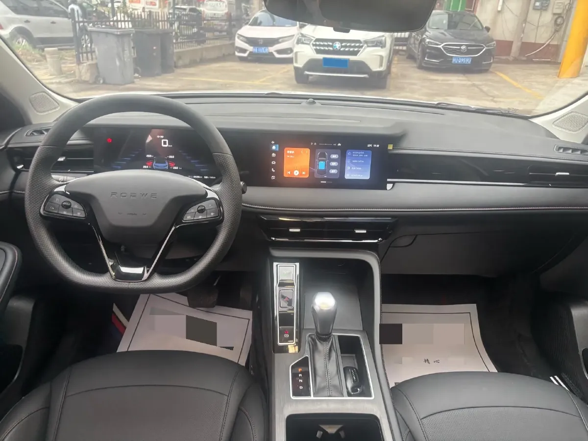 2023 Roewe i5 1.5L 129HP L4 CVT,autocango,china used car exporter,china ev exporter,chinese used car exporter,chinese used ev exporter