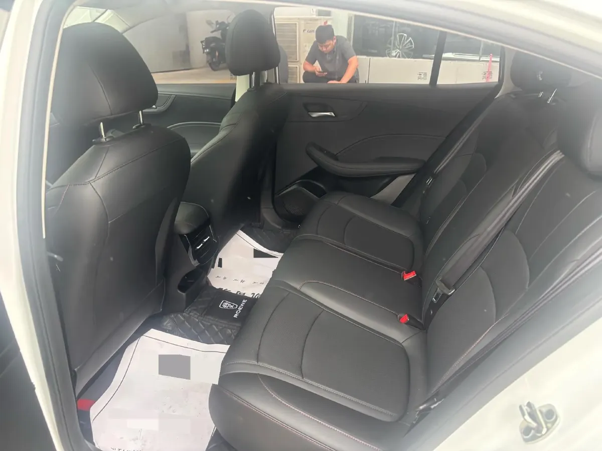 2023 Roewe i5 1.5L 129HP L4 CVT,autocango,china used car exporter,china ev exporter,chinese used car exporter,chinese used ev exporter