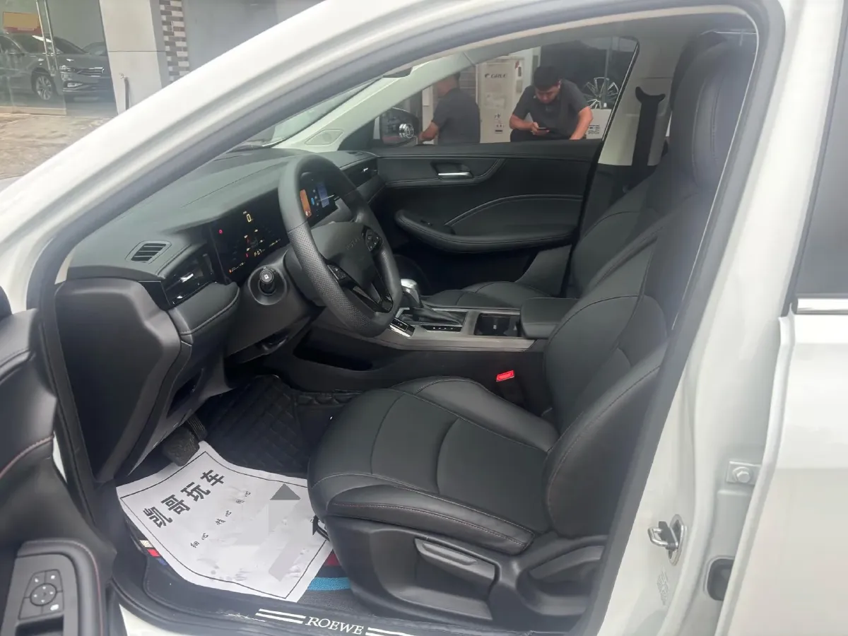 2023 Roewe i5 1.5L 129HP L4 CVT,autocango,china used car exporter,china ev exporter,chinese used car exporter,chinese used ev exporter