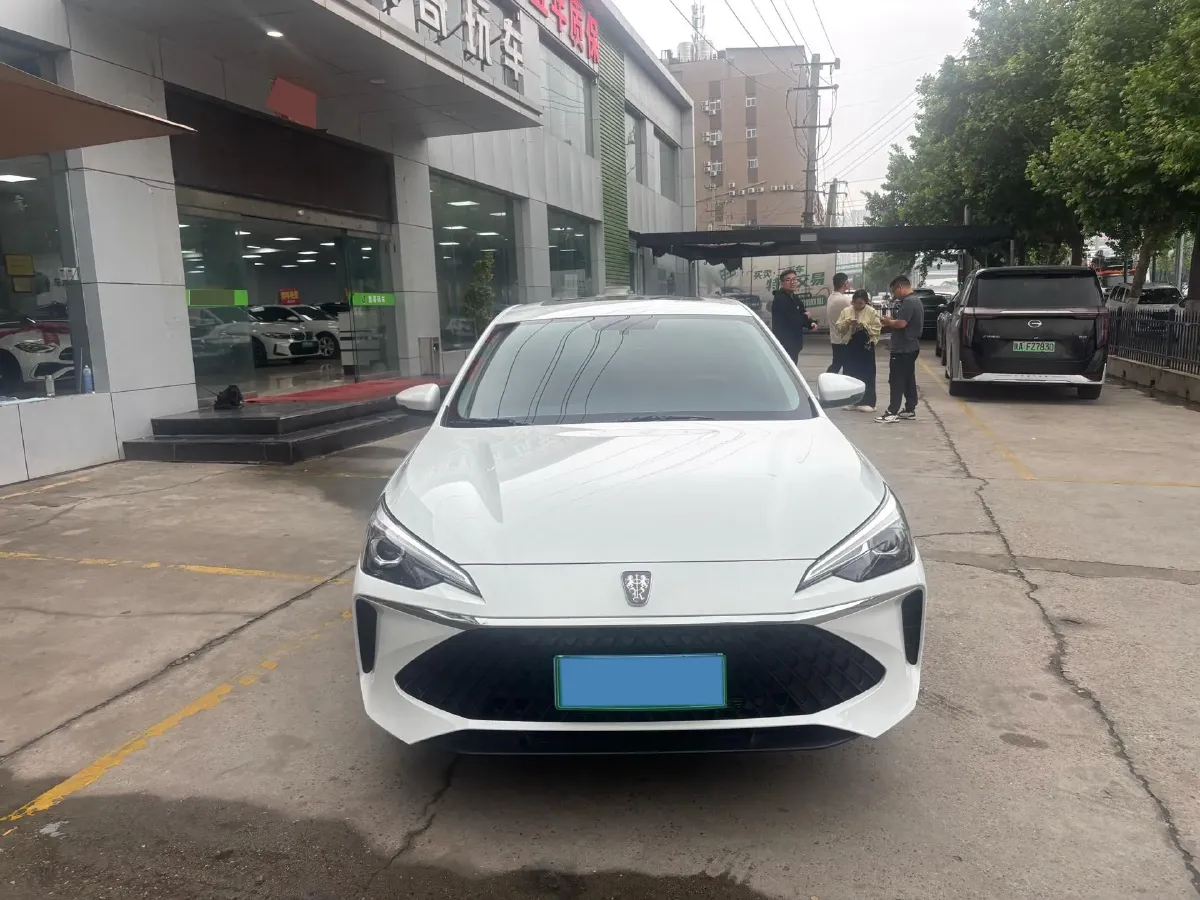 2023 Roewe i5 1.5L 129HP L4 CVT,autocango,china used car exporter,china ev exporter,chinese used car exporter,chinese used ev exporter