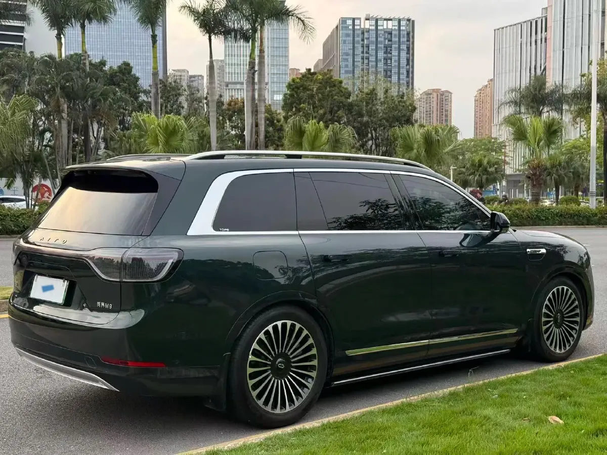 2024 AITO AITO M9 1.5T 152HP L4 REEV 42KWH,autocango,china used car exporter,china ev exporter,chinese used car exporter,chinese used ev exporter