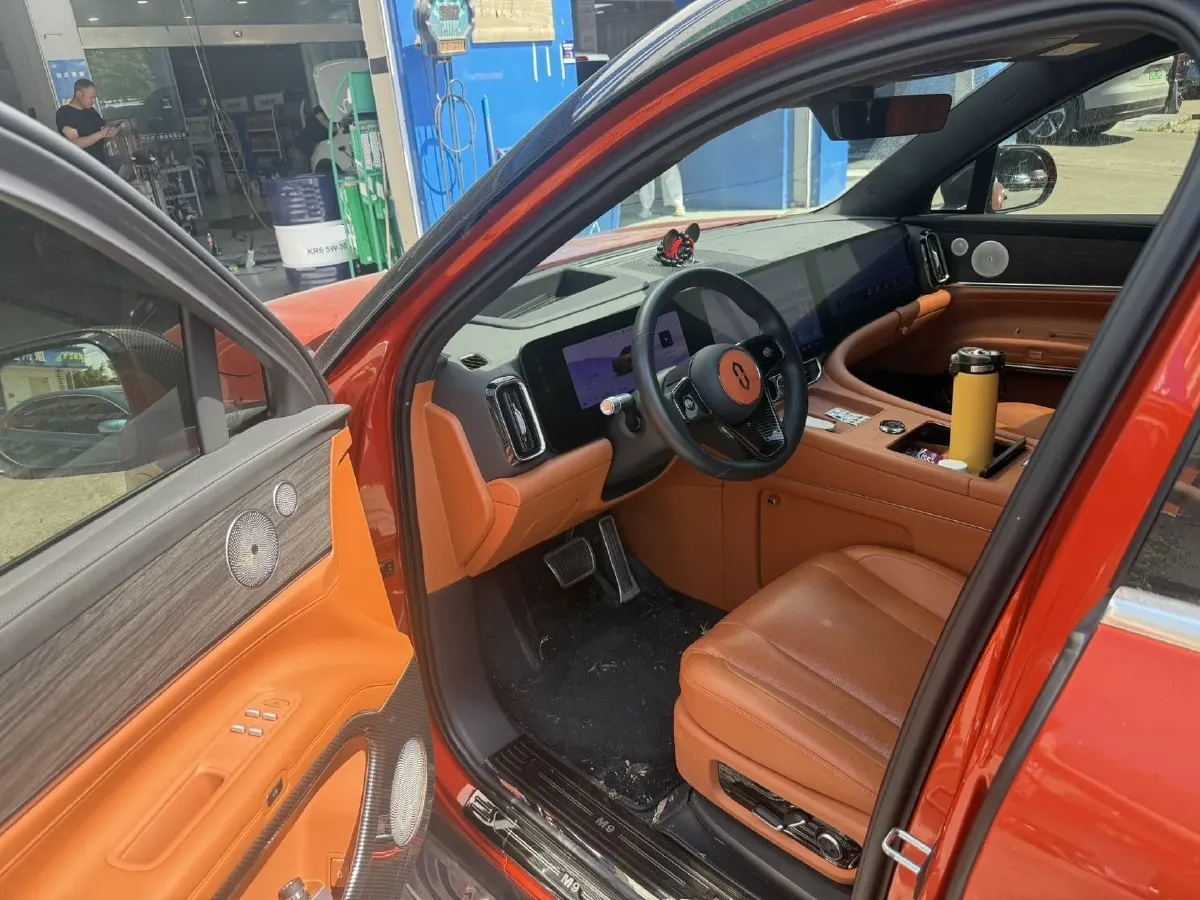 2024 AITO AITO M9 1.5T 152HP L4 REEV 42KWH,autocango,china used car exporter,china ev exporter,chinese used car exporter,chinese used ev exporter