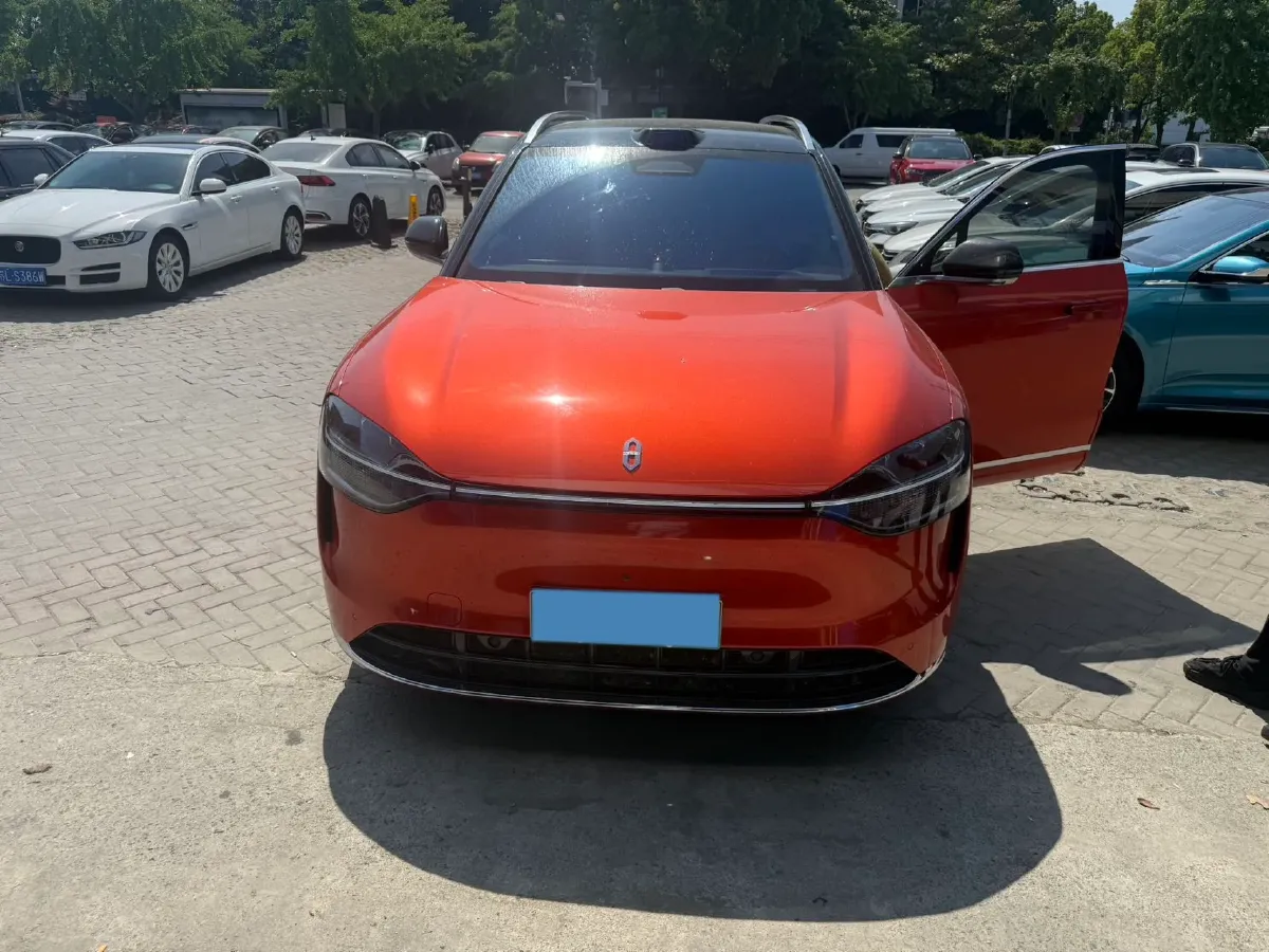 2024 AITO AITO M9 1.5T 152HP L4 REEV 42KWH,autocango,china used car exporter,china ev exporter,chinese used car exporter,chinese used ev exporter