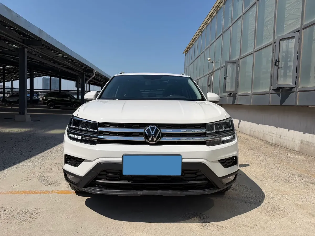 2022 Ford Transit 2.0T 202HP L4 6AT,autocango,china used car exporter,china ev exporter,chinese used car exporter,chinese used ev exporter