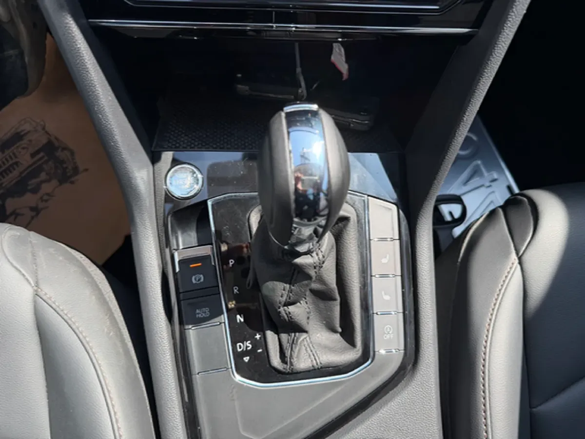 2022 Ford Transit 2.0T 202HP L4 6AT,autocango,china used car exporter,china ev exporter,chinese used car exporter,chinese used ev exporter