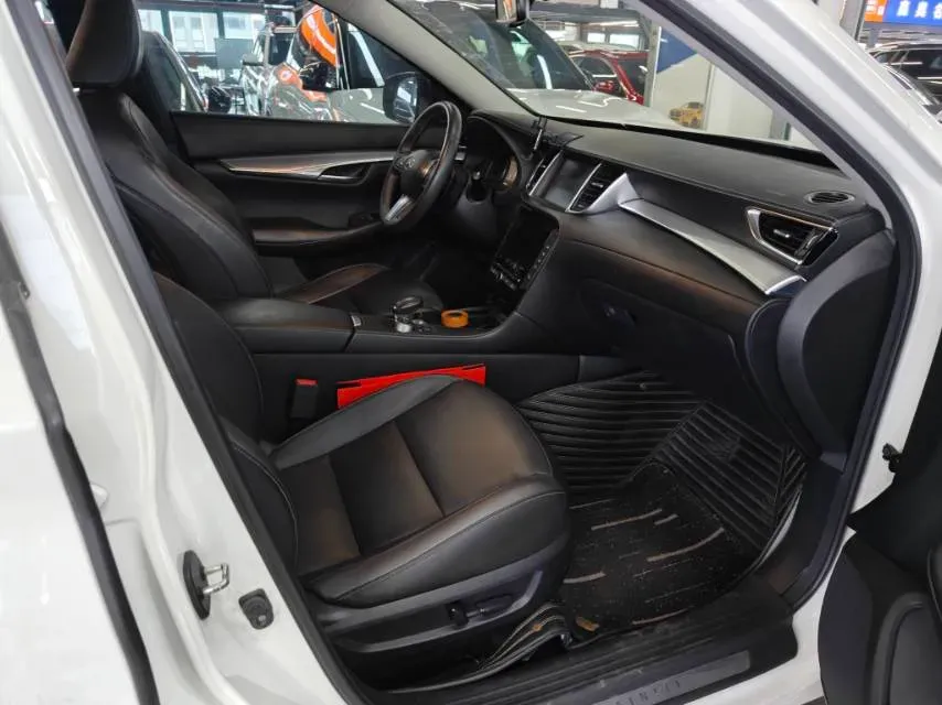 2018 Mitsubishi Pajero 3.0L 174HP V6 5AT,autocango,china used car exporter,china ev exporter,chinese used car exporter,chinese used ev exporter