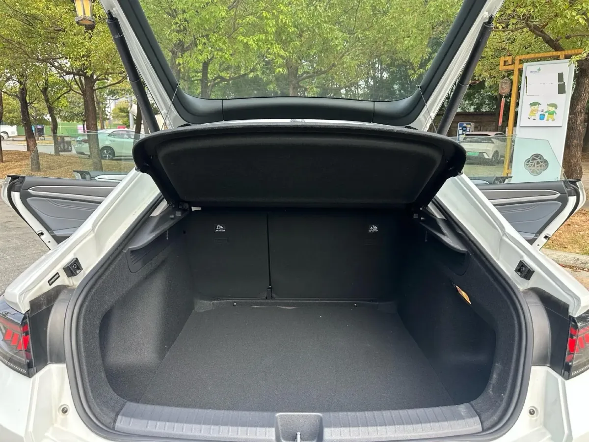 2025 Volkswagen Lamando 1.4T 150HP L4 7DCT,autocango,china used car exporter,china ev exporter,chinese used car exporter,chinese used ev exporter