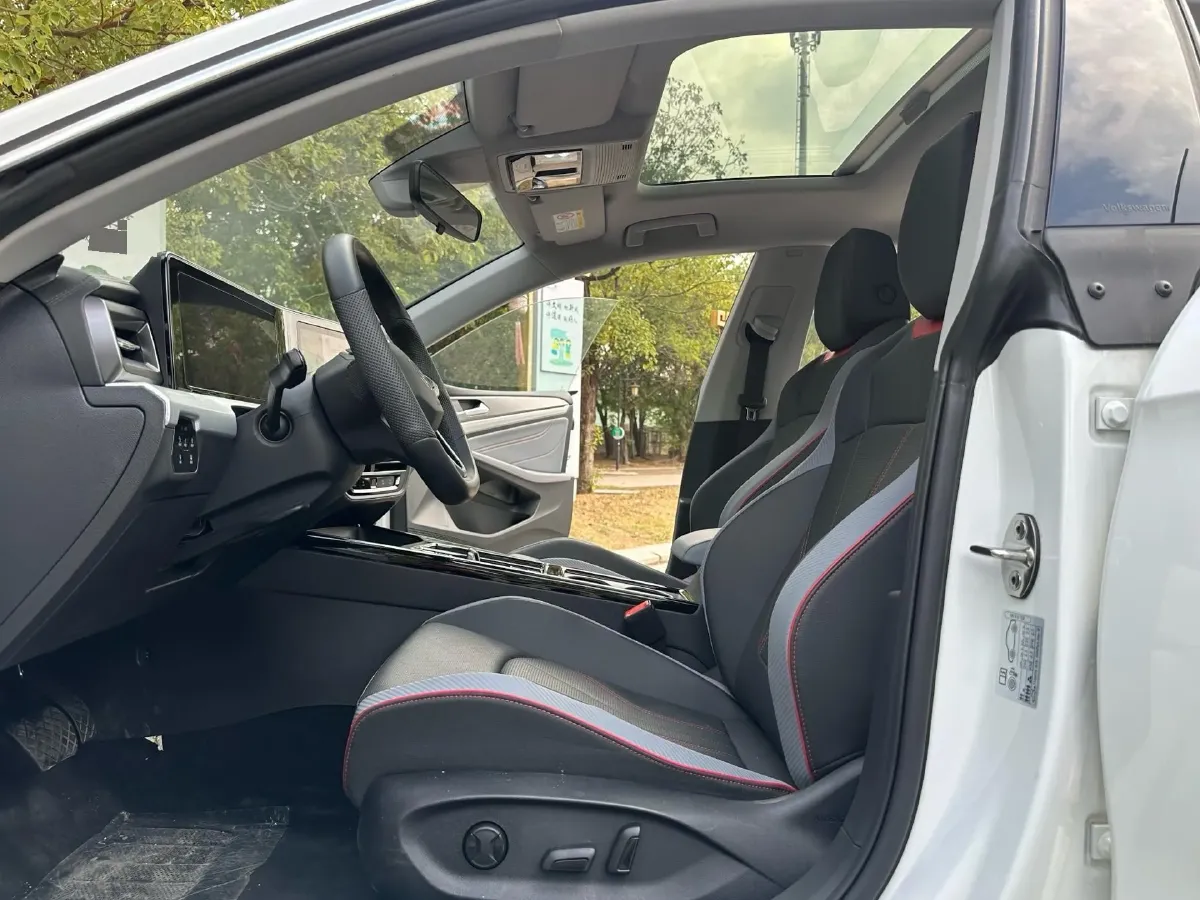 2025 Volkswagen Lamando 1.4T 150HP L4 7DCT,autocango,china used car exporter,china ev exporter,chinese used car exporter,chinese used ev exporter