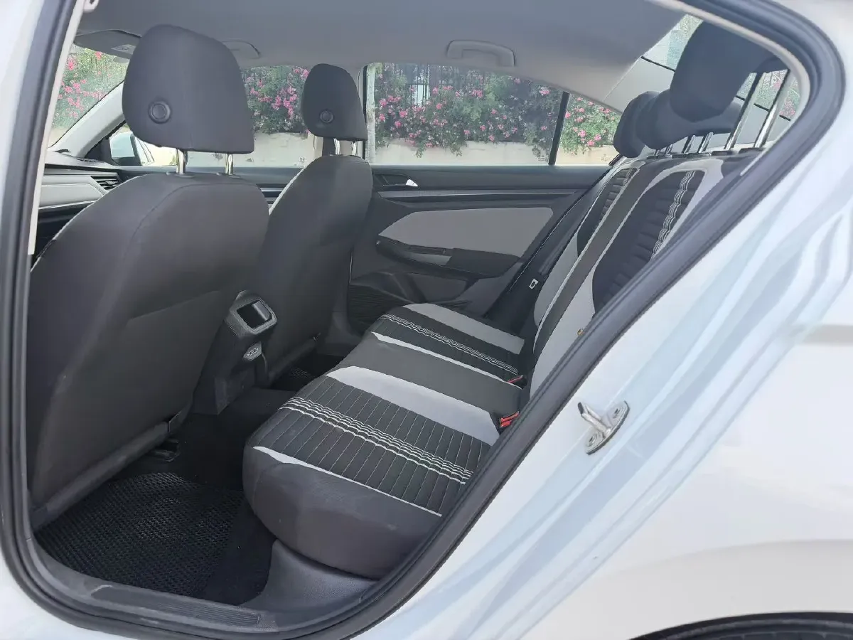 2023 Volkswagen Bora 1.2T 116HP L4 7DCT,autocango,china used car exporter,china ev exporter,chinese used car exporter,chinese used ev exporter