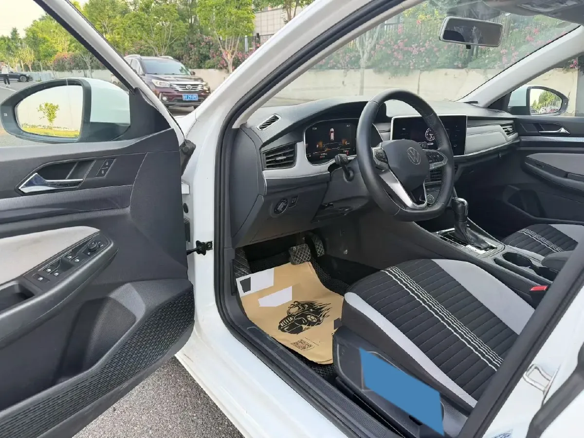 2023 Volkswagen Bora 1.2T 116HP L4 7DCT,autocango,china used car exporter,china ev exporter,chinese used car exporter,chinese used ev exporter
