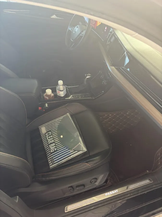 2020 Volkswagen Passat 2.0T 186HP L4 7DCT,autocango,china used car exporter,china ev exporter,chinese used car exporter,chinese used ev exporter