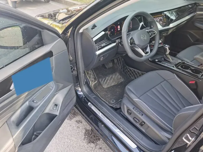 2024 Volkswagen Passat 2.0T 220HP L4 7DCT,autocango,china used car exporter,china ev exporter,chinese used car exporter,chinese used ev exporter