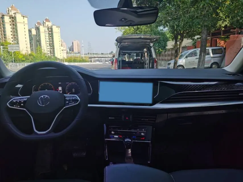 2024 Volkswagen Passat 2.0T 220HP L4 7DCT,autocango,china used car exporter,china ev exporter,chinese used car exporter,chinese used ev exporter