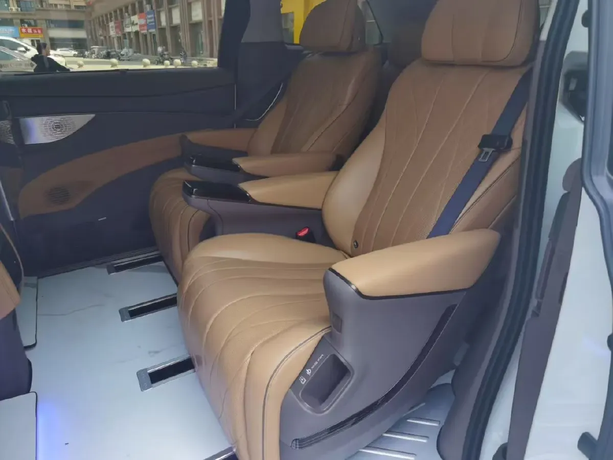 2022 Mercedes-Benz GLC Class 2.0T 197HP L4 9AT,autocango,china used car exporter,china ev exporter,chinese used car exporter,chinese used ev exporter