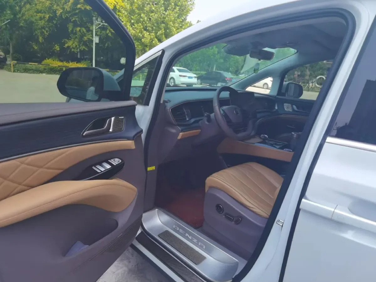 2022 Mercedes-Benz GLC Class 2.0T 197HP L4 9AT,autocango,china used car exporter,china ev exporter,chinese used car exporter,chinese used ev exporter
