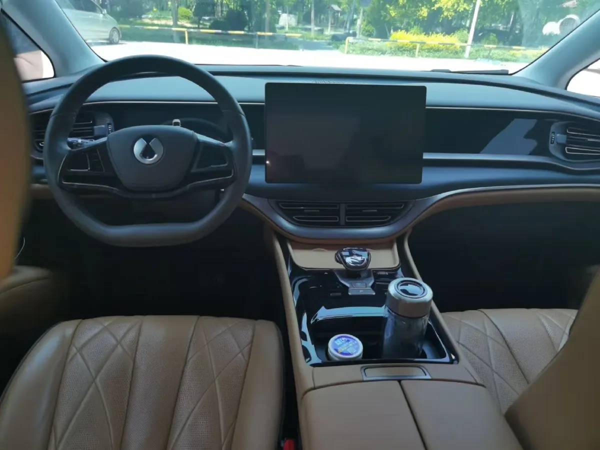2022 Mercedes-Benz GLC Class 2.0T 197HP L4 9AT,autocango,china used car exporter,china ev exporter,chinese used car exporter,chinese used ev exporter