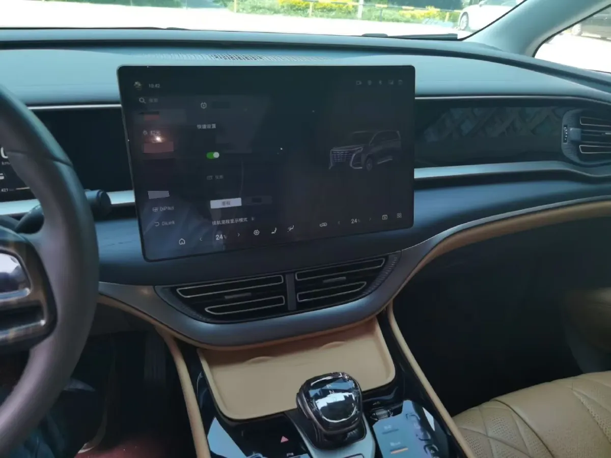 2022 Mercedes-Benz GLC Class 2.0T 197HP L4 9AT,autocango,china used car exporter,china ev exporter,chinese used car exporter,chinese used ev exporter