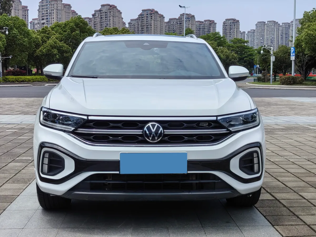 2023 Volkswagen T-Roc 1.5T 160HP L4 7DCT,autocango,china used car exporter,china ev exporter,chinese used car exporter,chinese used ev exporter
