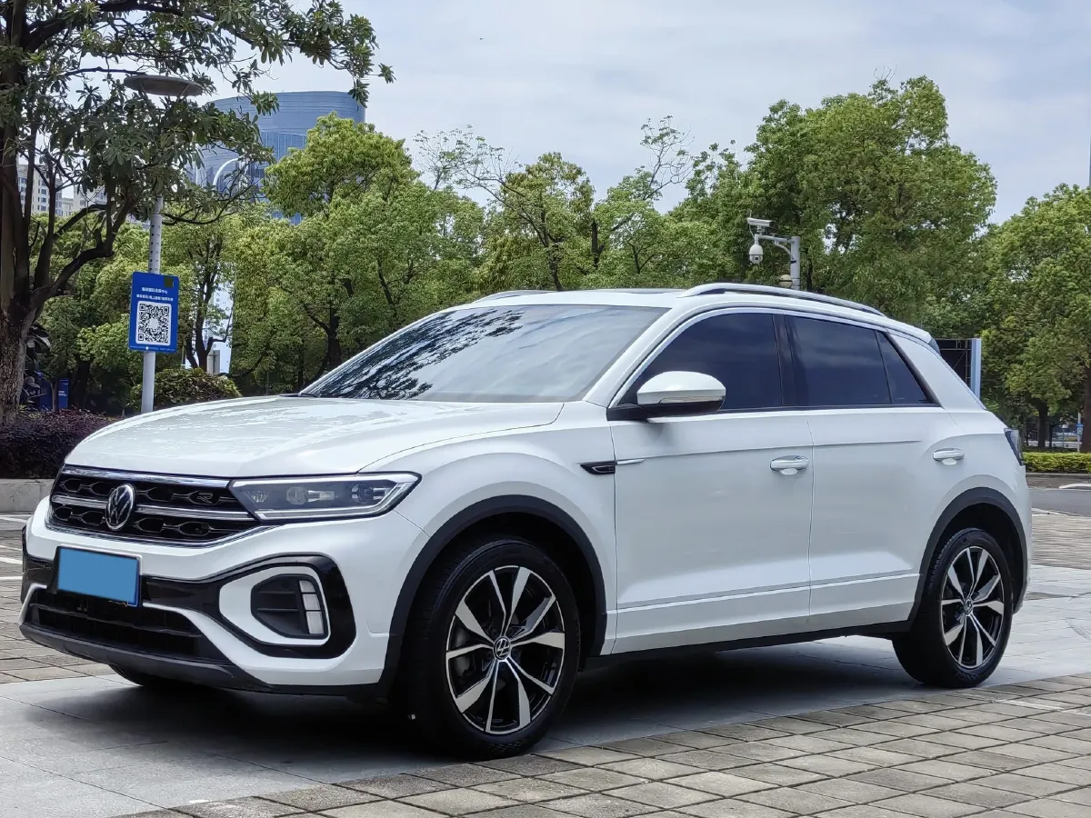 2023 Volkswagen T-Roc 1.5T 160HP L4 7DCT,autocango,china used car exporter,china ev exporter,chinese used car exporter,chinese used ev exporter