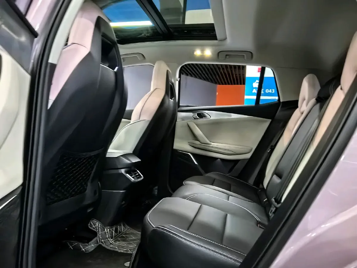 2023 LYNK&CO 03 1.5T 181HP L4 7DCT,autocango,china used car exporter,china ev exporter,chinese used car exporter,chinese used ev exporter