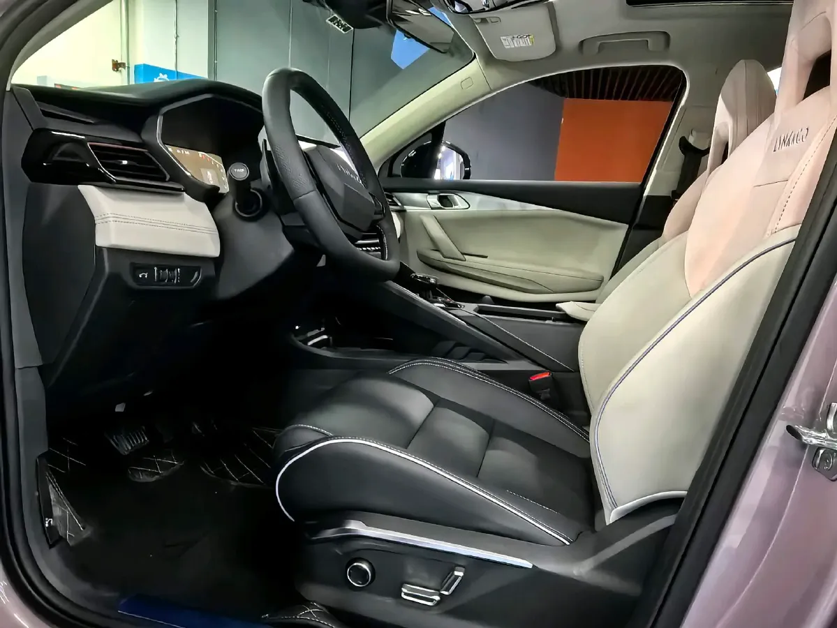2023 LYNK&CO 03 1.5T 181HP L4 7DCT,autocango,china used car exporter,china ev exporter,chinese used car exporter,chinese used ev exporter