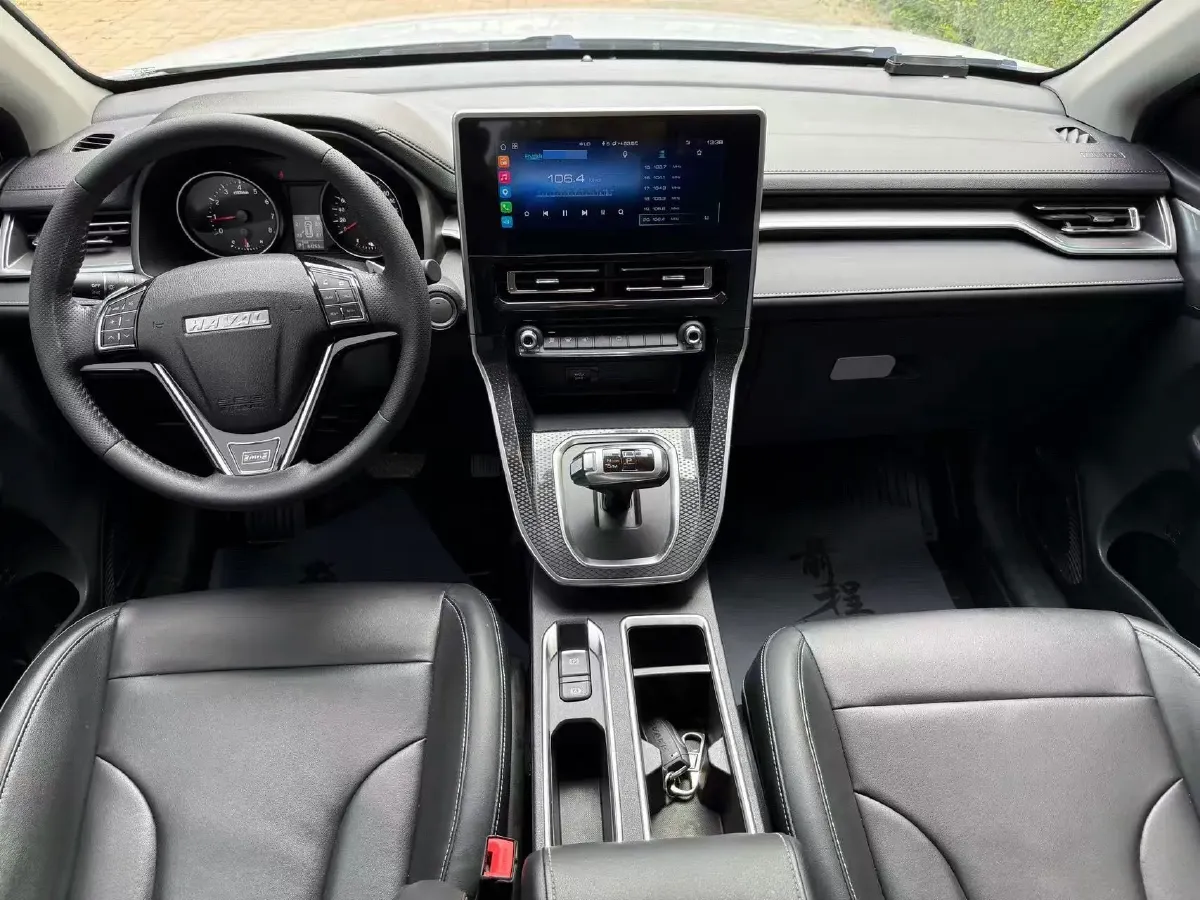 2021 Haval M6 1.5T 150HP L4 7DCT,autocango,china used car exporter,china ev exporter,chinese used car exporter,chinese used ev exporter