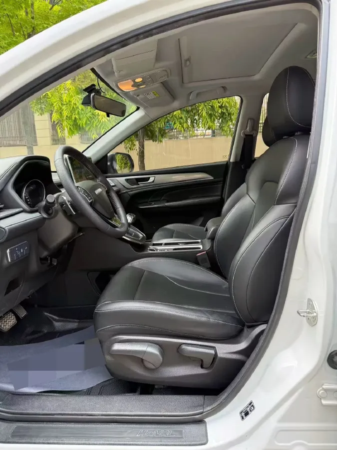 2021 Haval M6 1.5T 150HP L4 7DCT,autocango,china used car exporter,china ev exporter,chinese used car exporter,chinese used ev exporter