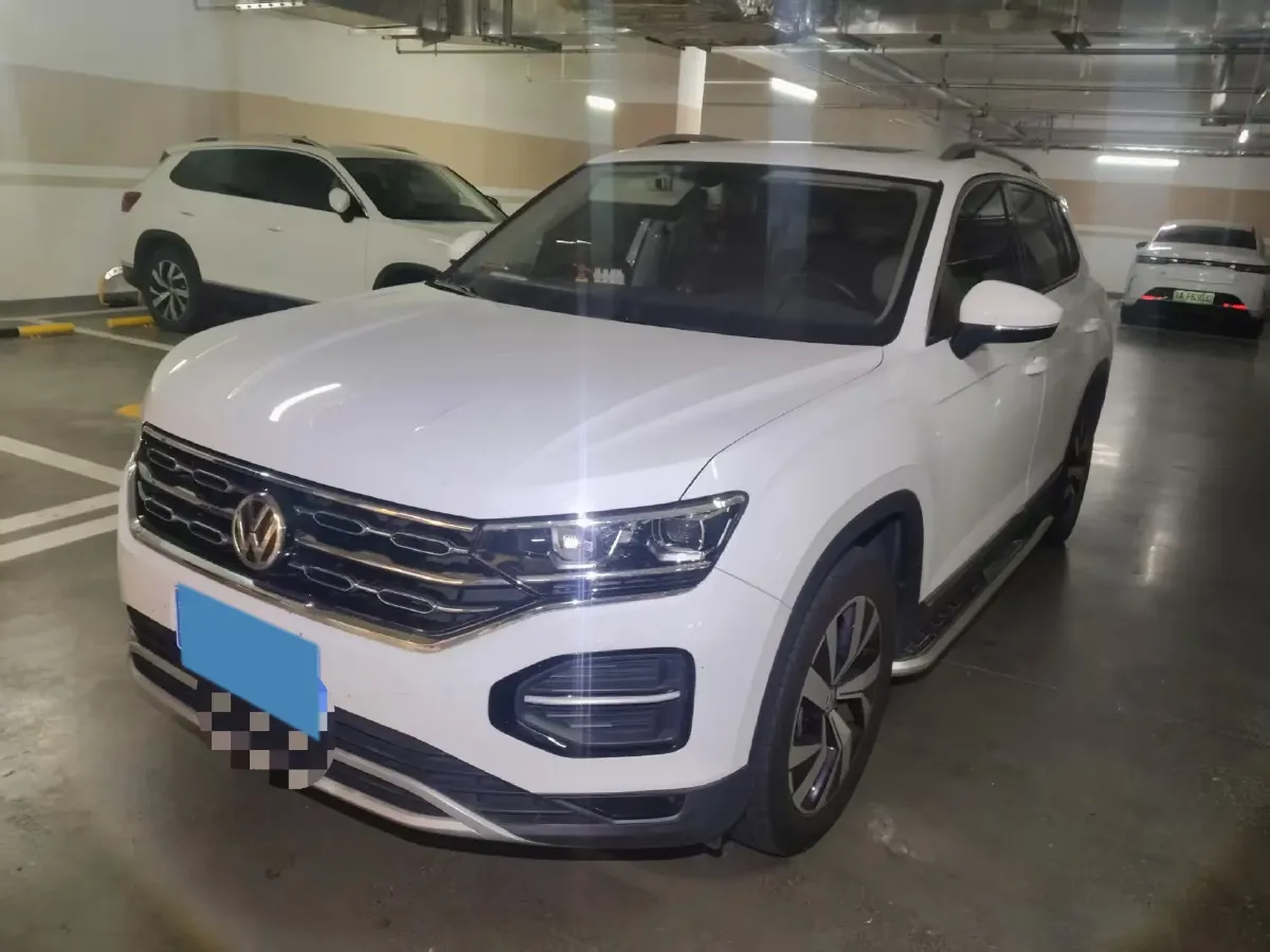 2019 Jeep Cherokee 2.0T 234HP L4 9AT,autocango,china used car exporter,china ev exporter,chinese used car exporter,chinese used ev exporter