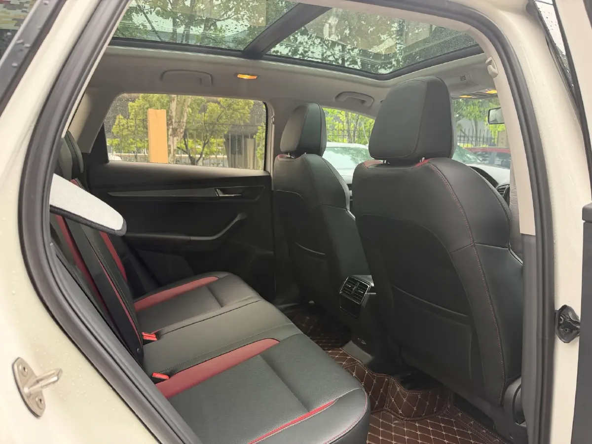 2022 Skoda Karoq 1.4T 150HP L4 7DCT,autocango,china used car exporter,china ev exporter,chinese used car exporter,chinese used ev exporter
