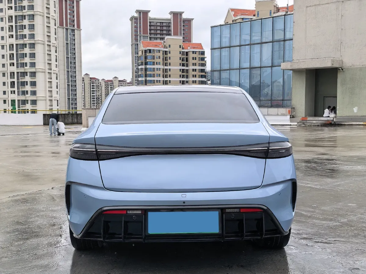 2022 AITO AITO M5 Range Extended 125HP REEV 40KWH,autocango,china used car exporter,china ev exporter,chinese used car exporter,chinese used ev exporter