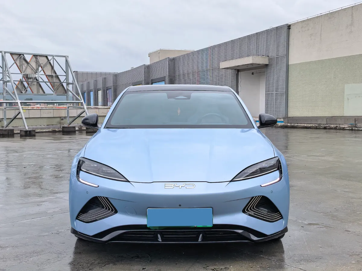 2022 AITO AITO M5 Range Extended 125HP REEV 40KWH,autocango,china used car exporter,china ev exporter,chinese used car exporter,chinese used ev exporter