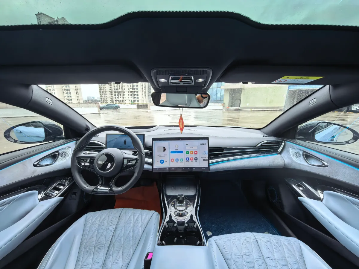 2022 AITO AITO M5 Range Extended 125HP REEV 40KWH,autocango,china used car exporter,china ev exporter,chinese used car exporter,chinese used ev exporter