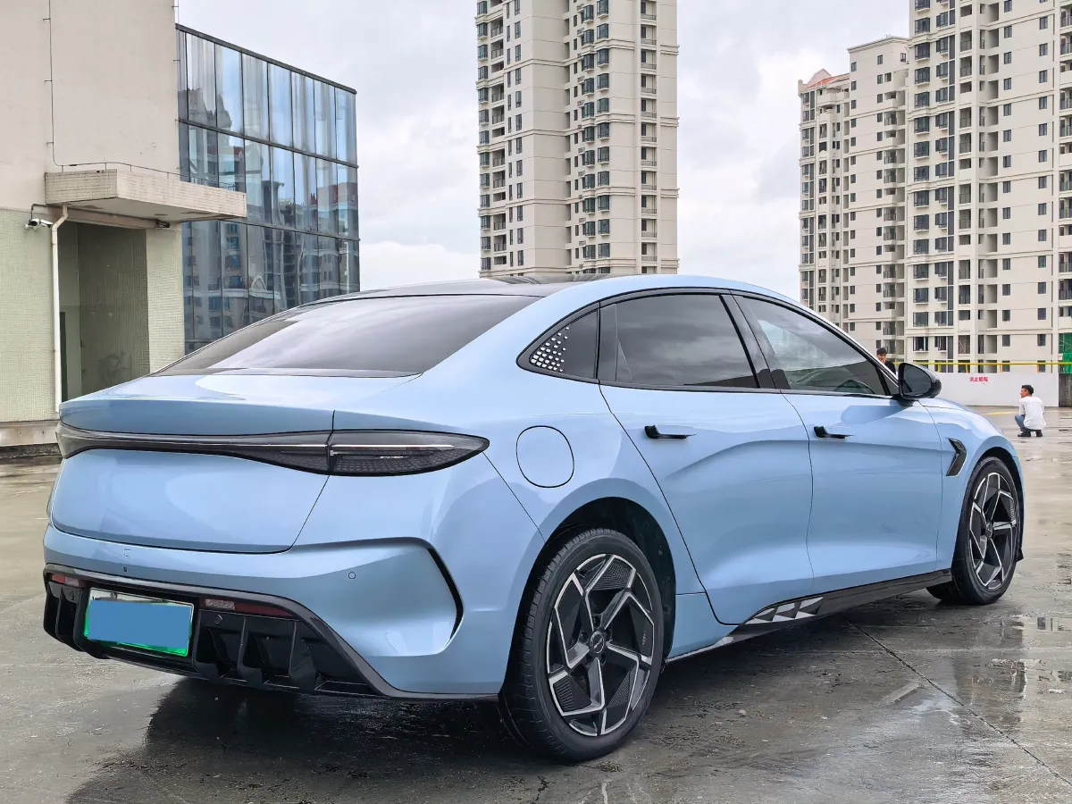 2022 AITO AITO M5 Range Extended 125HP REEV 40KWH,autocango,china used car exporter,china ev exporter,chinese used car exporter,chinese used ev exporter