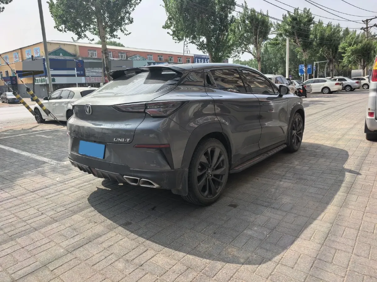 2021 ChangAn UNI-T 1.5T 180HP L4 7DCT,autocango,china used car exporter,china ev exporter,chinese used car exporter,chinese used ev exporter