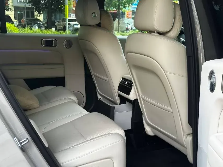 2025 Li L6 Range Extended 154HP L4 REEV,autocango,china used car exporter,china ev exporter,chinese used car exporter,chinese used ev exporter