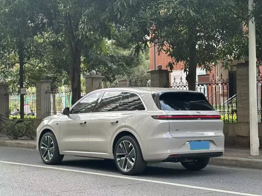 2025 Li L6 Range Extended 154HP L4 REEV,autocango,china used car exporter,china ev exporter,chinese used car exporter,chinese used ev exporter