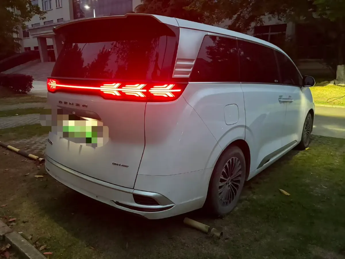 2022 HongQi HS7 3.0T 337HP V6 8AT,autocango,china used car exporter,china ev exporter,chinese used car exporter,chinese used ev exporter