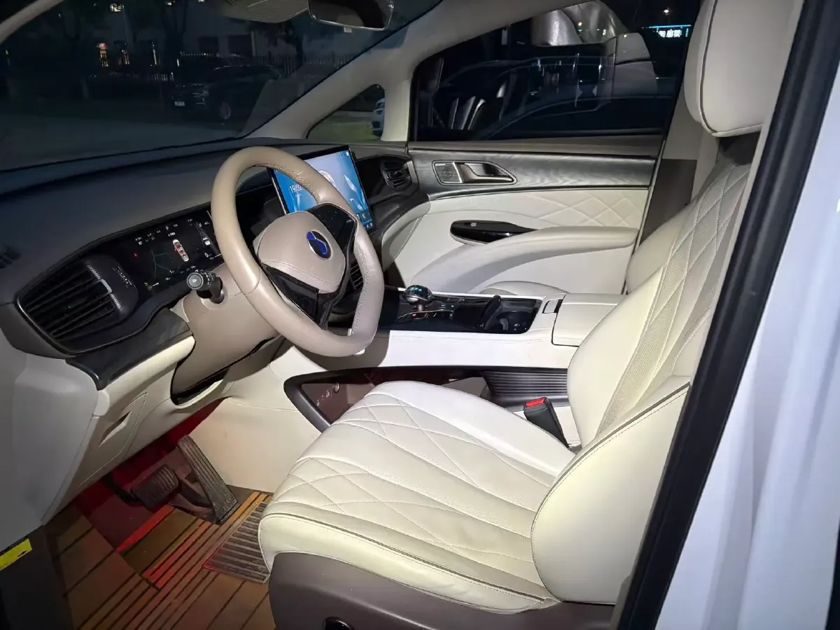 2022 HongQi HS7 3.0T 337HP V6 8AT,autocango,china used car exporter,china ev exporter,chinese used car exporter,chinese used ev exporter