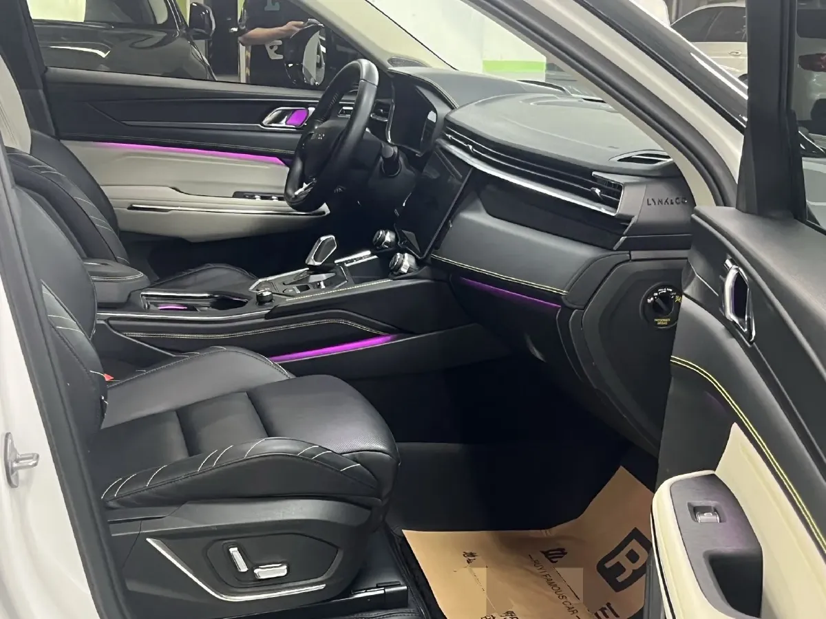 2020 LYNK&CO 05 2.0T 254HP L4 8AT,autocango,china used car exporter,china ev exporter,chinese used car exporter,chinese used ev exporter