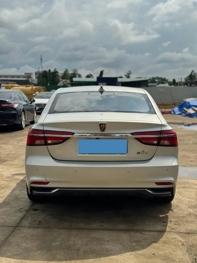2017 Roewe i6 1.0T 125HP L3 2AT PHEV,autocango,china used car exporter,china ev exporter,chinese used car exporter,chinese used ev exporter