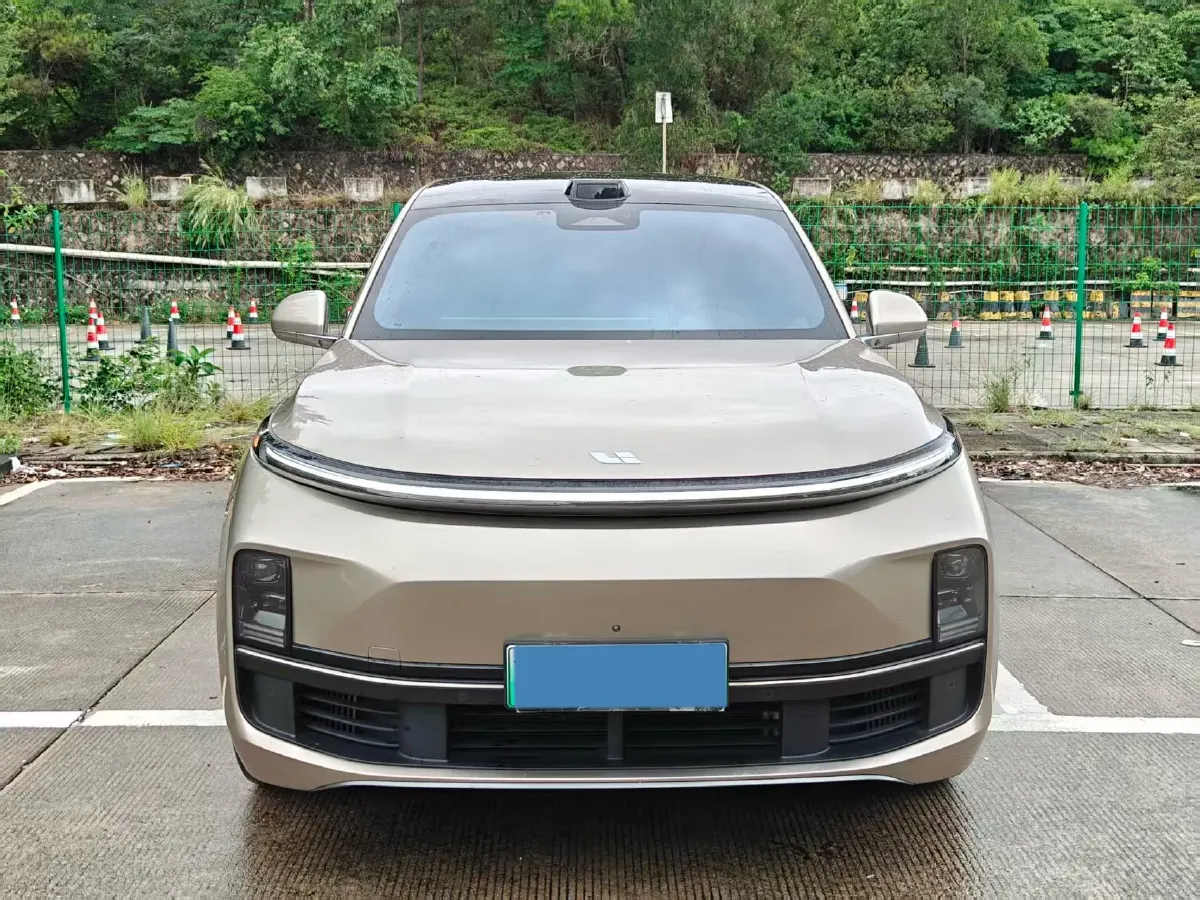 2022 Li L9 Range Extended 154HP REEV 42.6KWH,autocango,china used car exporter,china ev exporter,chinese used car exporter,chinese used ev exporter