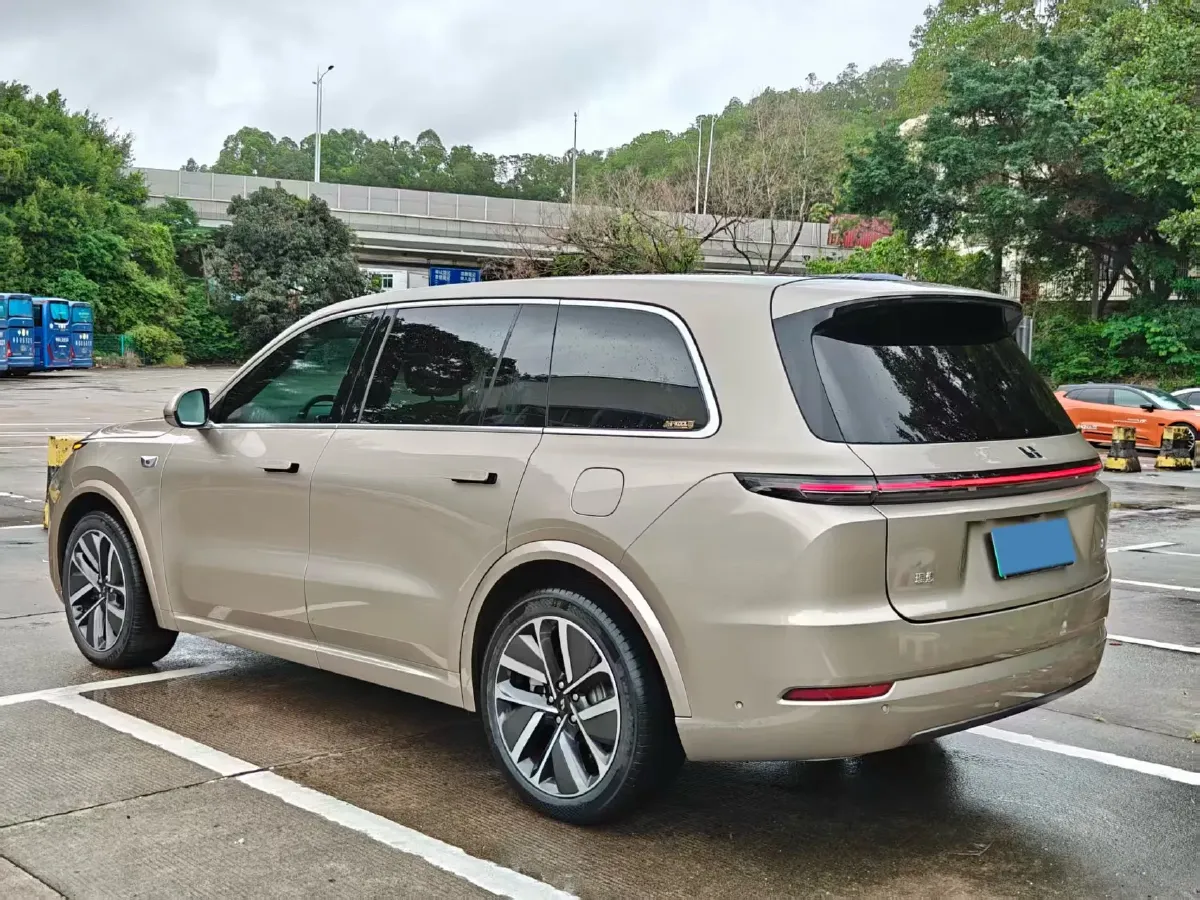 2022 Li L9 Range Extended 154HP REEV 42.6KWH,autocango,china used car exporter,china ev exporter,chinese used car exporter,chinese used ev exporter