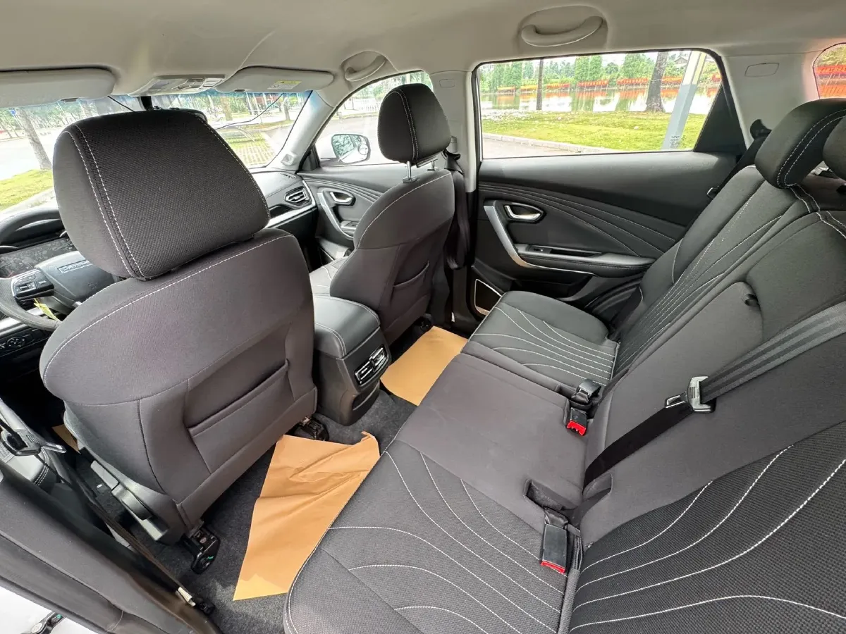 2018 Traum S70 1.5T 156HP L4 5MT,autocango,china used car exporter,china ev exporter,chinese used car exporter,chinese used ev exporter