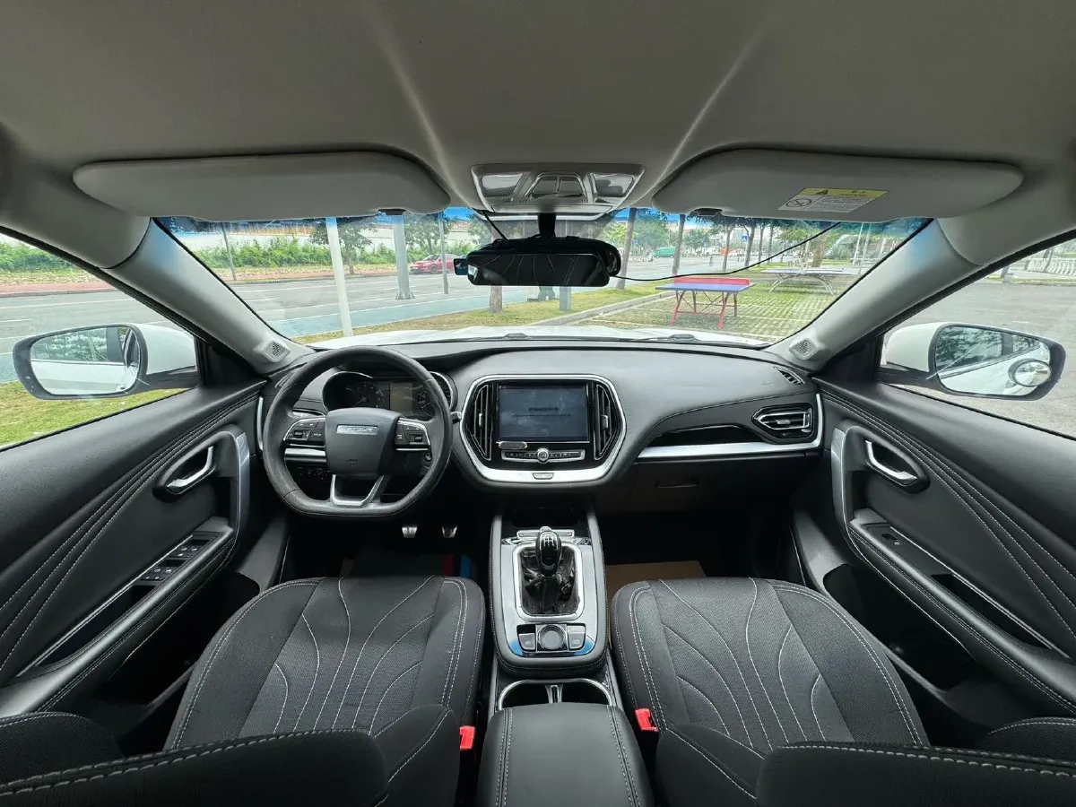 2018 Traum S70 1.5T 156HP L4 5MT,autocango,china used car exporter,china ev exporter,chinese used car exporter,chinese used ev exporter