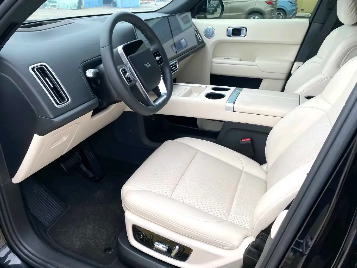 2024 Land Rover Range Rover Evoque 1.5T 200HP L3 8AT PHEV 15.5KWH,autocango,china used car exporter,china ev exporter,chinese used car exporter,chinese used ev exporter