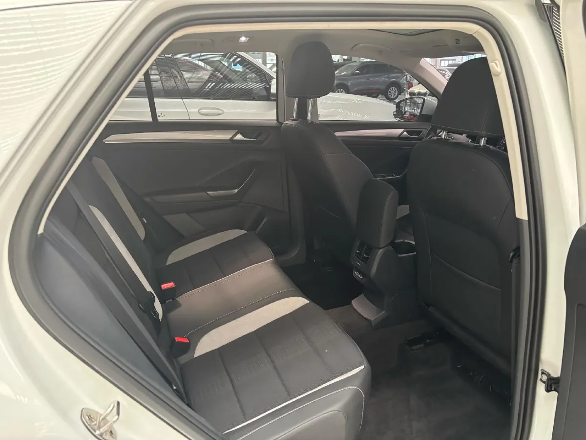 2020 Volkswagen T-Roc 1.4T 131HP L4 7DCT,autocango,china used car exporter,china ev exporter,chinese used car exporter,chinese used ev exporter