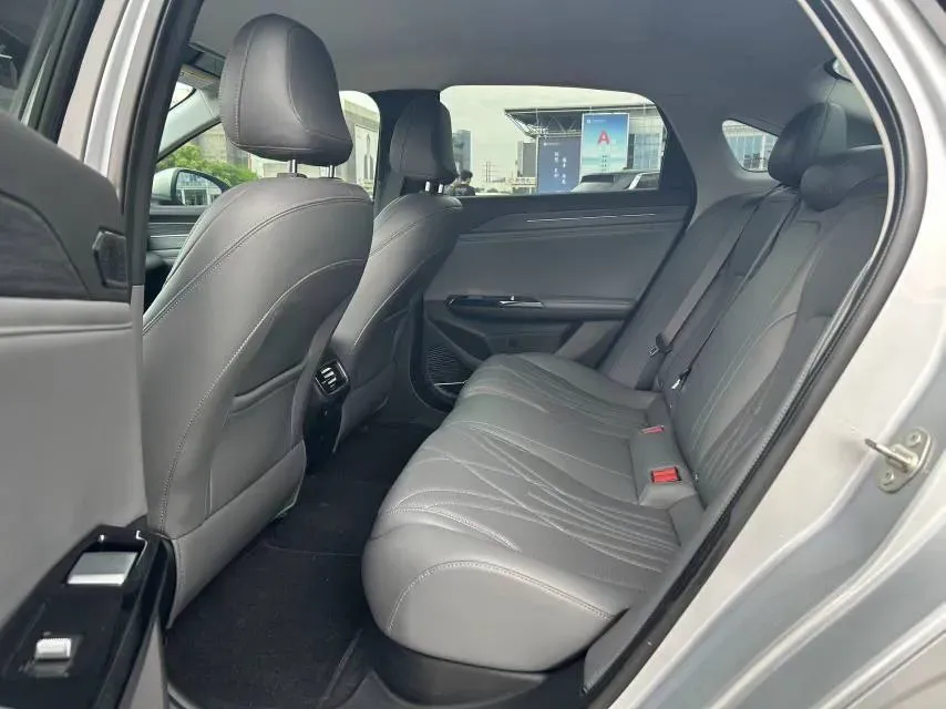2025 Geely Galaxy A7 1.5L 112HP L4 1DHT PHEV,autocango,china used car exporter,china ev exporter,chinese used car exporter,chinese used ev exporter