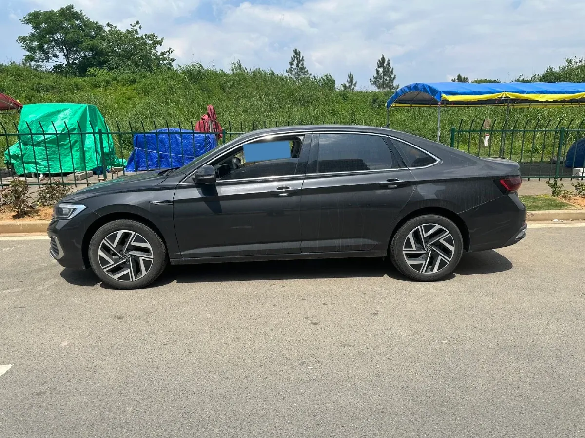 2025 Volkswagen Sagitar 1.5T 160HP L4 7DCT,autocango,china used car exporter,china ev exporter,chinese used car exporter,chinese used ev exporter