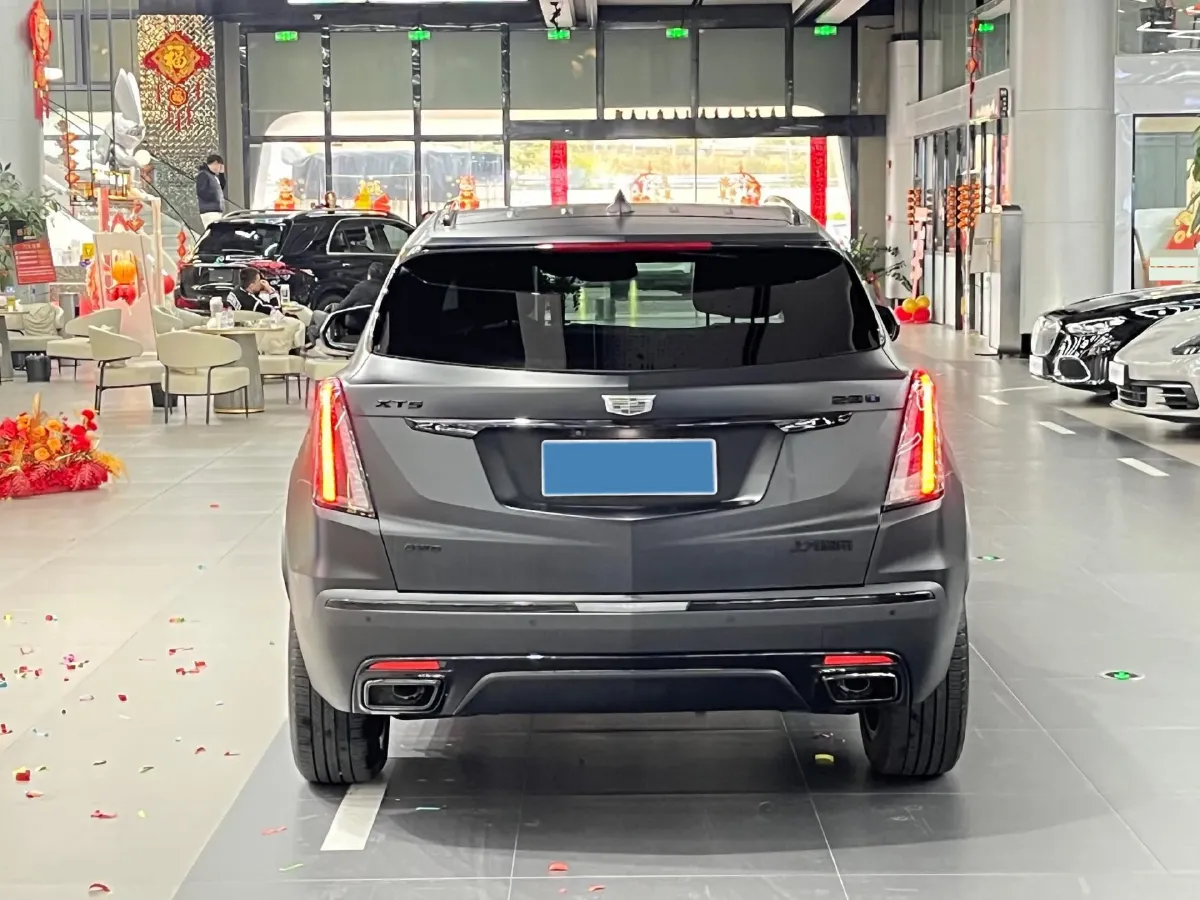 2022 Cadillac XT5 2.0T 237HP L4 9AT,autocango,china used car exporter,china ev exporter,chinese used car exporter,chinese used ev exporter