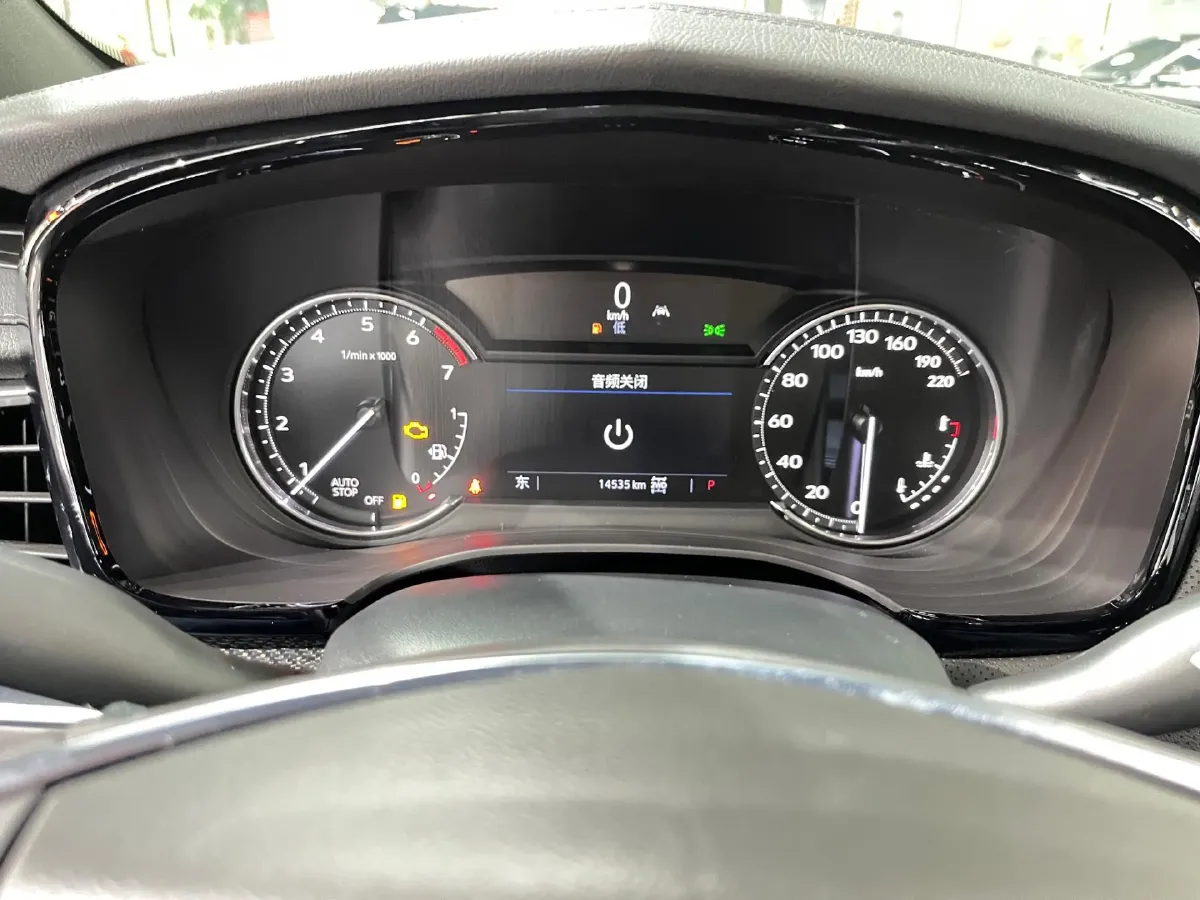 2022 Cadillac XT5 2.0T 237HP L4 9AT,autocango,china used car exporter,china ev exporter,chinese used car exporter,chinese used ev exporter